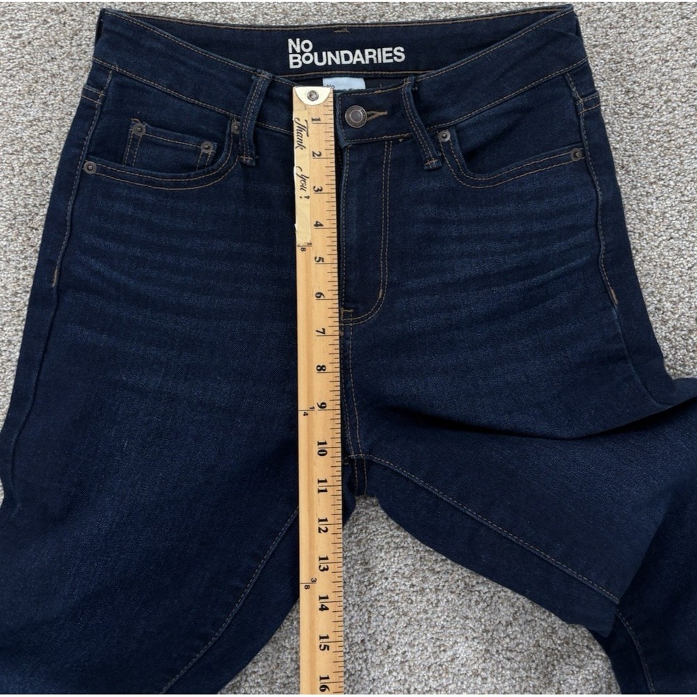 No Boundaries High Rise‎ Flare Jeans Women's 4 Blue Dark Wash Sustainable Denim - Picture 8 of 9